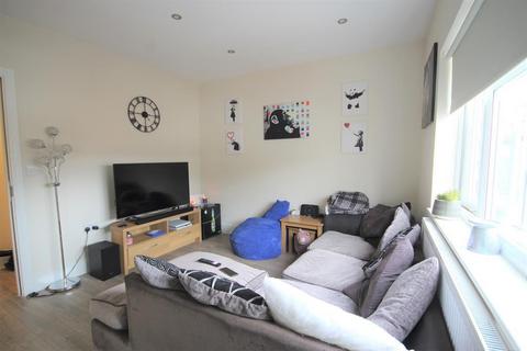 1 bedroom flat for sale, London Road, East Grinstead, RH19