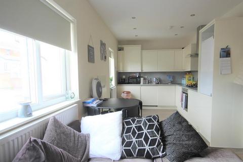 1 bedroom flat for sale, London Road, East Grinstead, RH19
