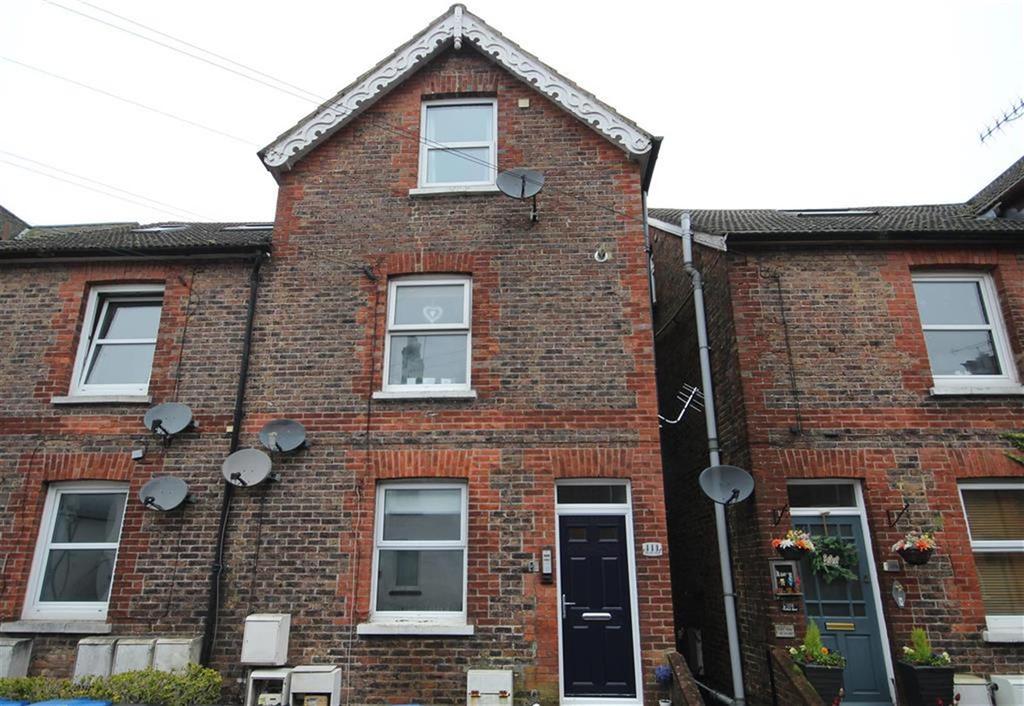 Queens Road, East Grinstead, RH19 1 bed flat £135,000