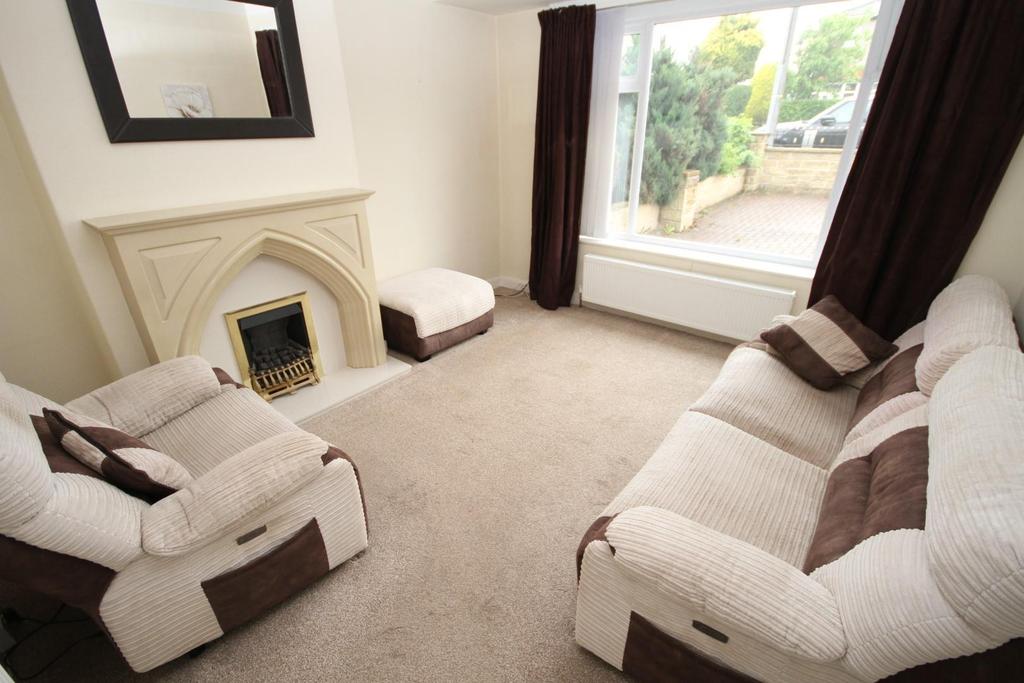 Kingsway, Bradford 4 bed semidetached house £925 pcm (£213 pw)