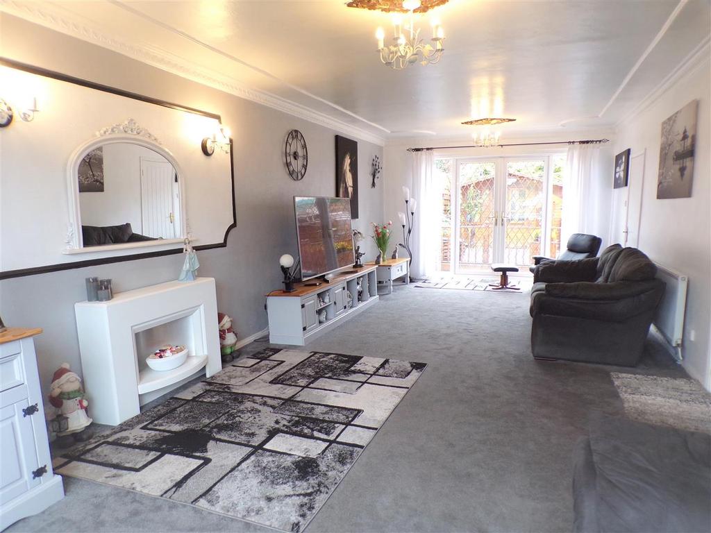 Conduit Place, Port Talbot 3 bed semidetached house £240,000