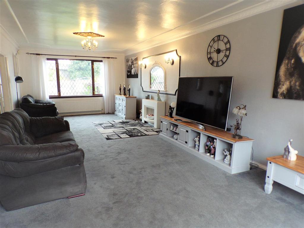 Conduit Place, Port Talbot 3 bed semidetached house £240,000