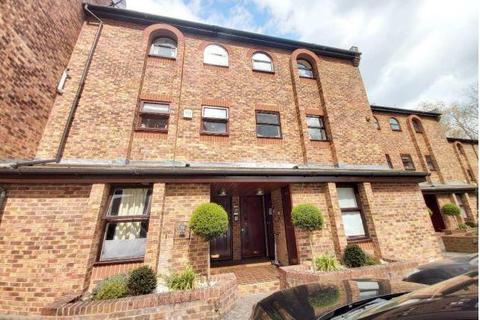 1 bedroom flat to rent - 21 Kingfisher Place