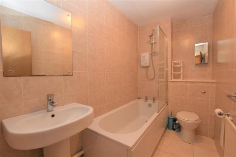 1 bedroom flat to rent - 21 Kingfisher Place