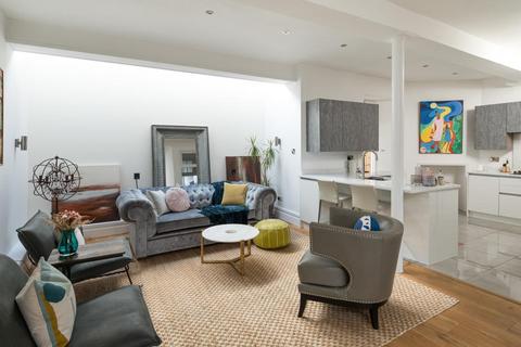 6 Harley Mews, Bristol, BS8 3AY