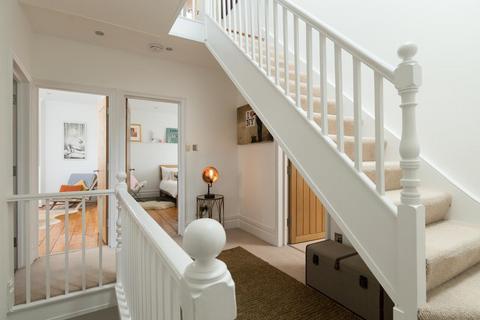 6 Harley Mews, Bristol, BS8 3AY