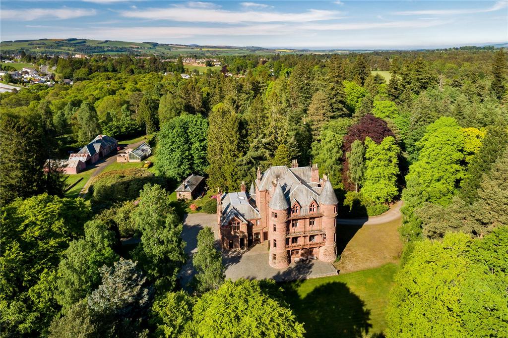 Druidsmere, Perth Road, Blairgowrie, Perthshire, PH10 11 bed detached