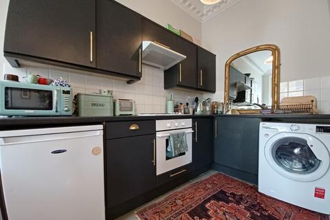 1 bedroom apartment to rent - Russell Street