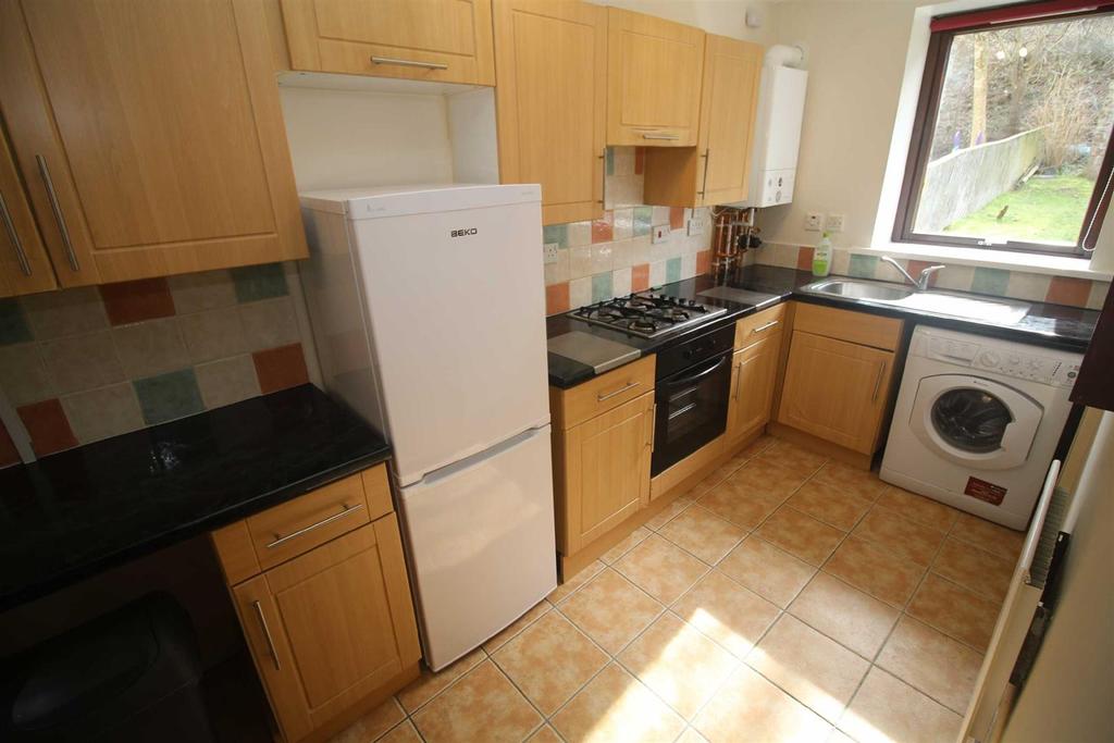 Poplar Street Greenock 2 bed flat £425 pcm (£98 pw)