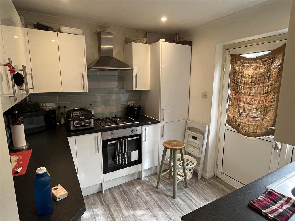 The Pastures, Hatfield 3 bed terraced house £359,950