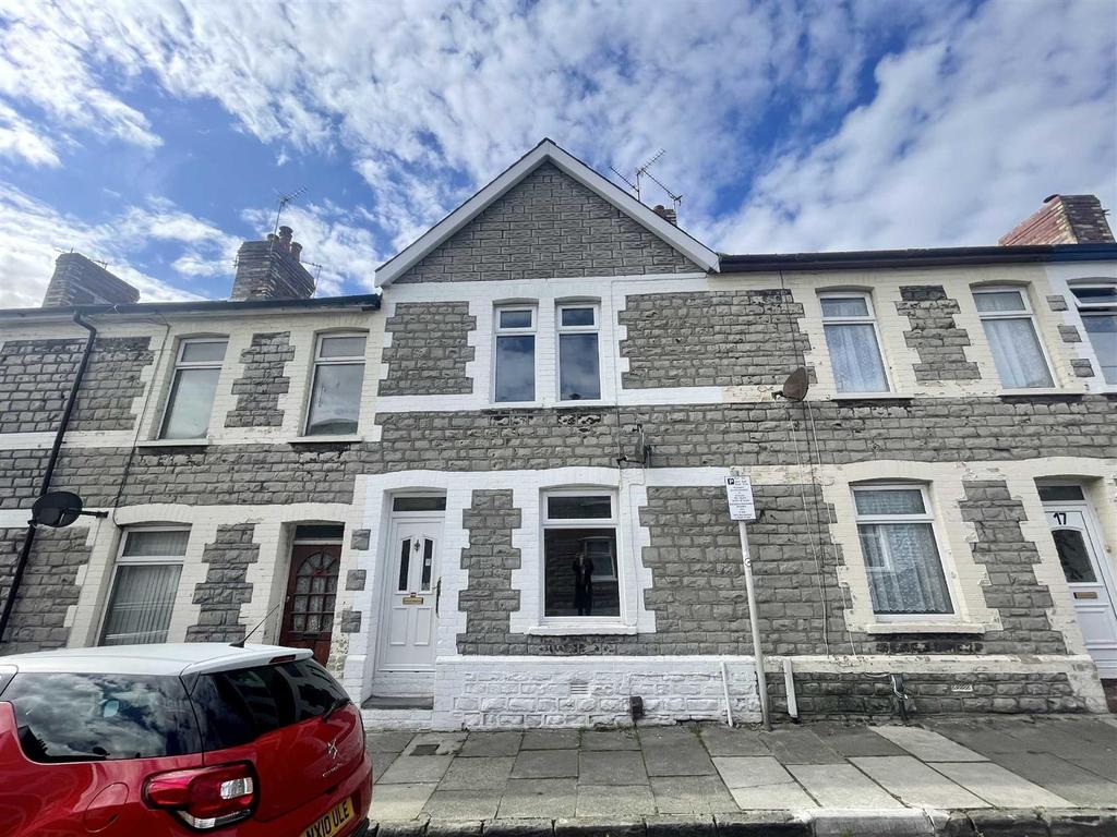 Lombard Street, Barry 2 bed terraced house £165,000