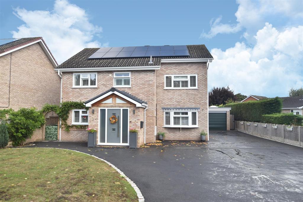 1 Carnforth Close, Shrewsbury, SY3 9QW 5 bed detached house for sale