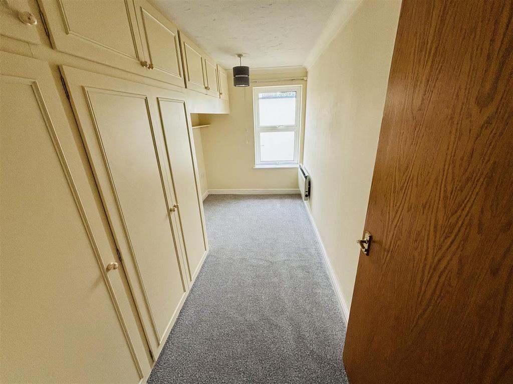 Bedroom 2 OH.jpg