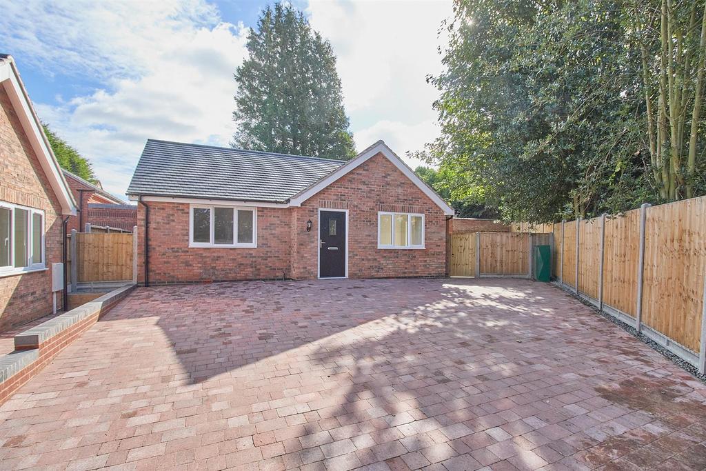 Heath Lane South, Earl Shilton 2 bed detached bungalow for sale £250,000