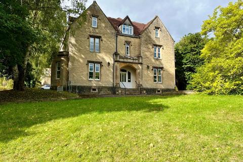 Flat 1, Dursley Court Cedar Drive, Dursley, GL11 4ED