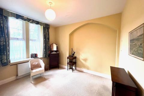 Flat 1, Dursley Court Cedar Drive, Dursley, GL11 4ED