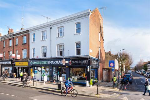 2 bedroom flat to rent - Fulham Palace Road, Hammersmith, London
