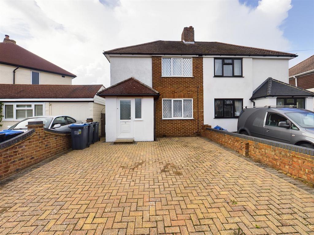 Bothwell Road, New Addington, Croydon 2 bed house for sale £380,000
