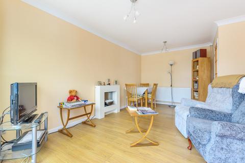 7 Adamstiles, Barrowby, Grantham, NG32 1TG