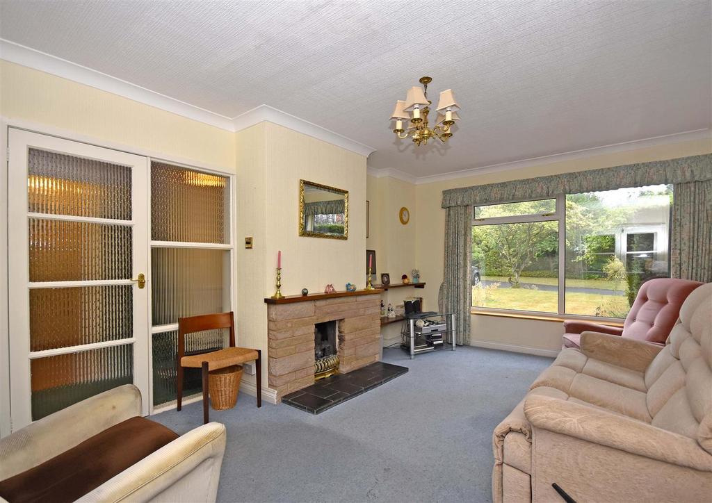 Greensleaves, 6 The Beeches, Seisdon, Wolverhampton 4 bed link detached