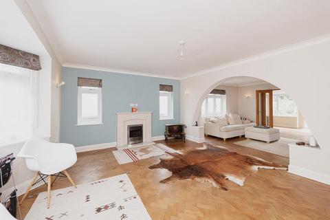 66a Reigate Road, Epsom, KT17 3DT