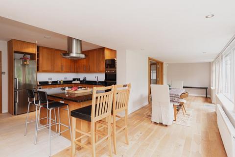 66a Reigate Road, Epsom, KT17 3DT