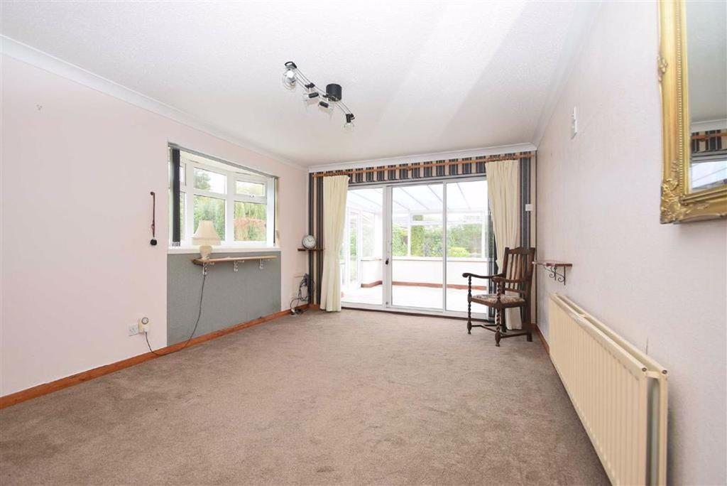 Chaffinch Way, Sundorne, Shrewsbury... 2 bed semidetached bungalow £