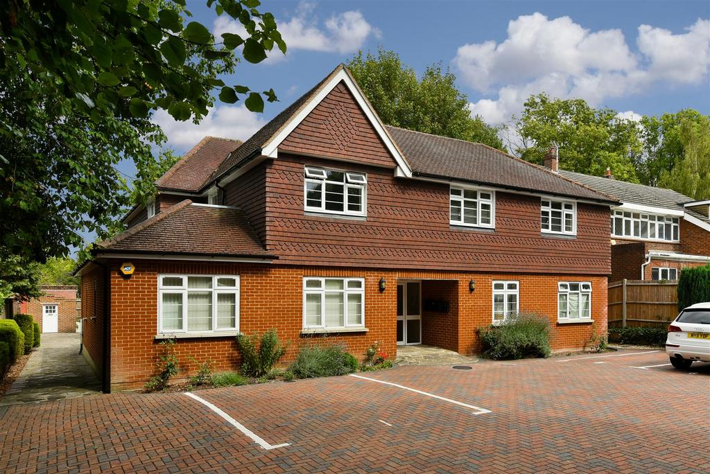 Longdown Apartments, 97 B College Road, Epsom (1 of