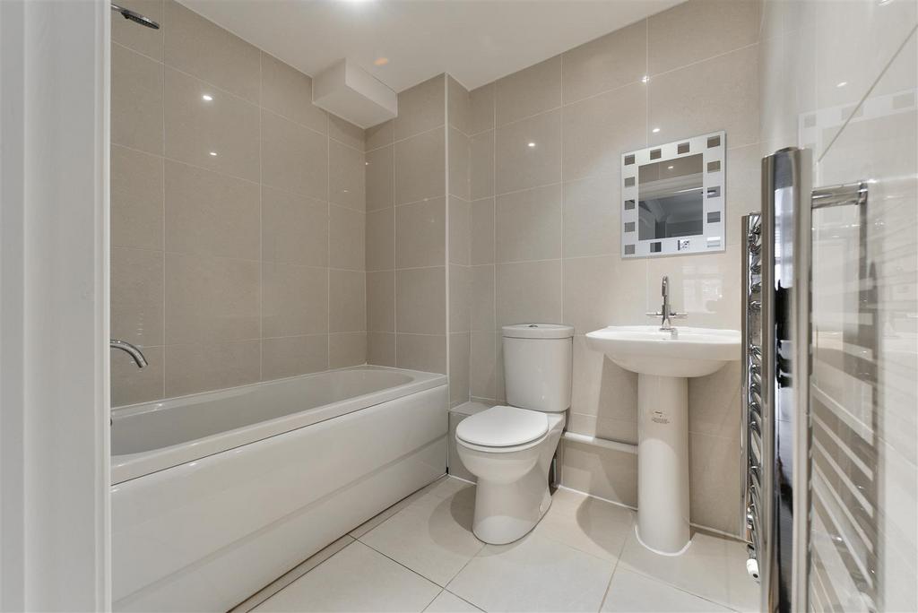 2 Longdown Apartments, 97 B College Road, Epsom (10