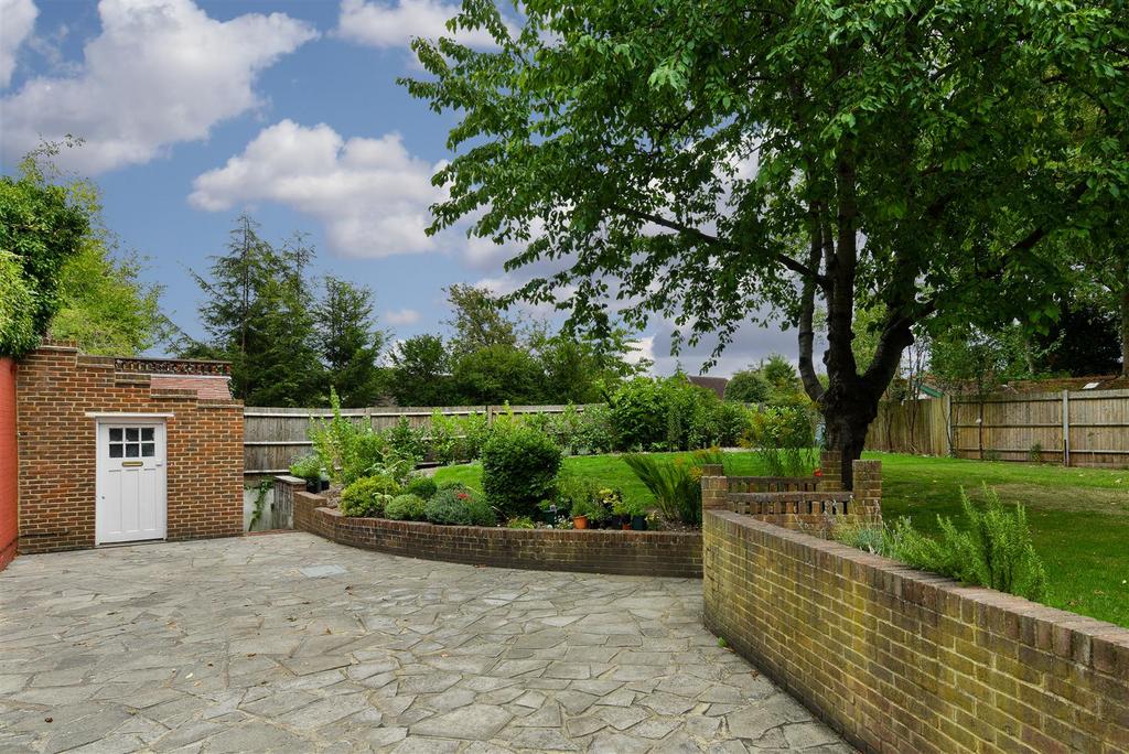 Longdown Apartments, 97 B College Road, Epsom (2 of