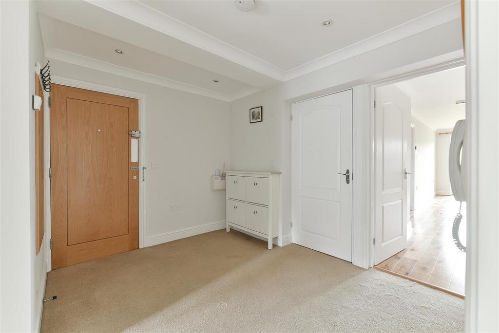 Longdown Apartments, 97 B College Road, Epsom (1 of
