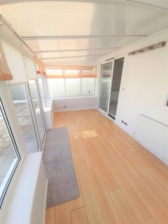 3 Cedar Avenue, Rhyl, LL18 4JS