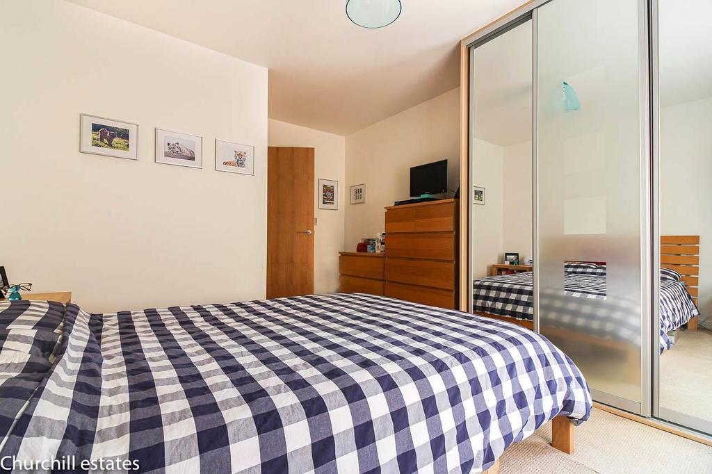 Bed1b.jpg