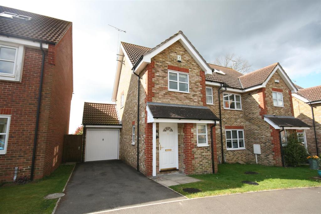 14 Elmhurst Close Orchard Heights... 3 bed detached house £1,350 pcm