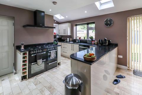 57 Atholl Crescent, Nuneaton, CV10 7PB