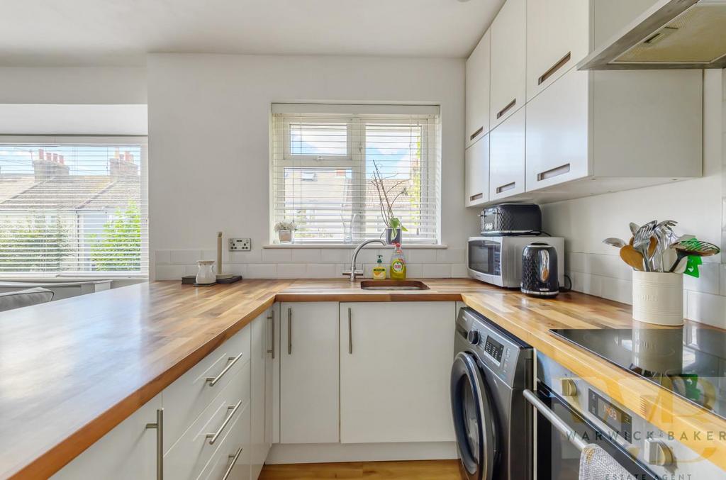 Queens Place, ShorehamBySea 2 bed flat £249,950