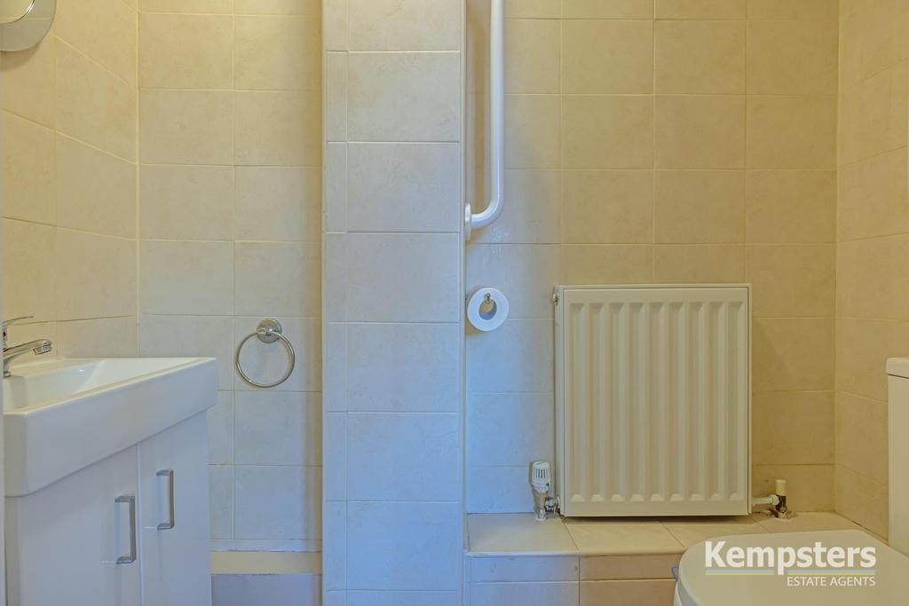 Toilet.jpg