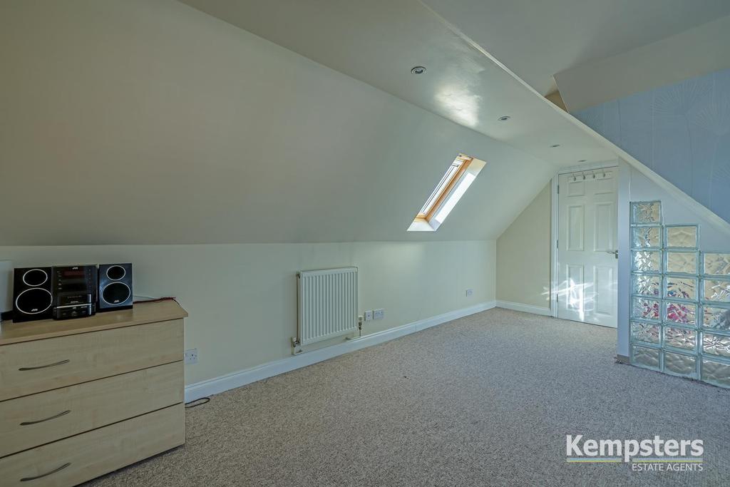 Bedroom 1 2nd.jpg