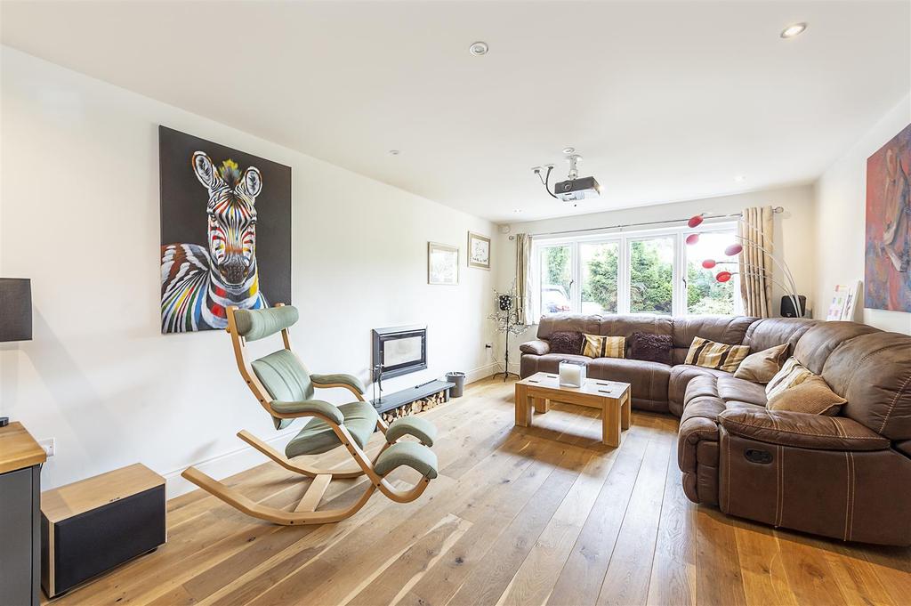 Townsend Lane, Harpenden 5 bed detached house £1,850,000
