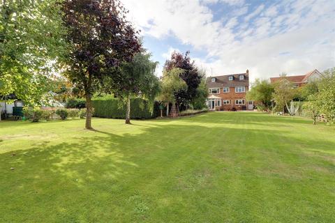 59a Upton Close, Barnwood, Gloucester, GL4 3EX