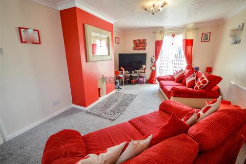 3 bedroom end of terrace house for sale - Westfield Crescent, Mosborough, Sheffield
