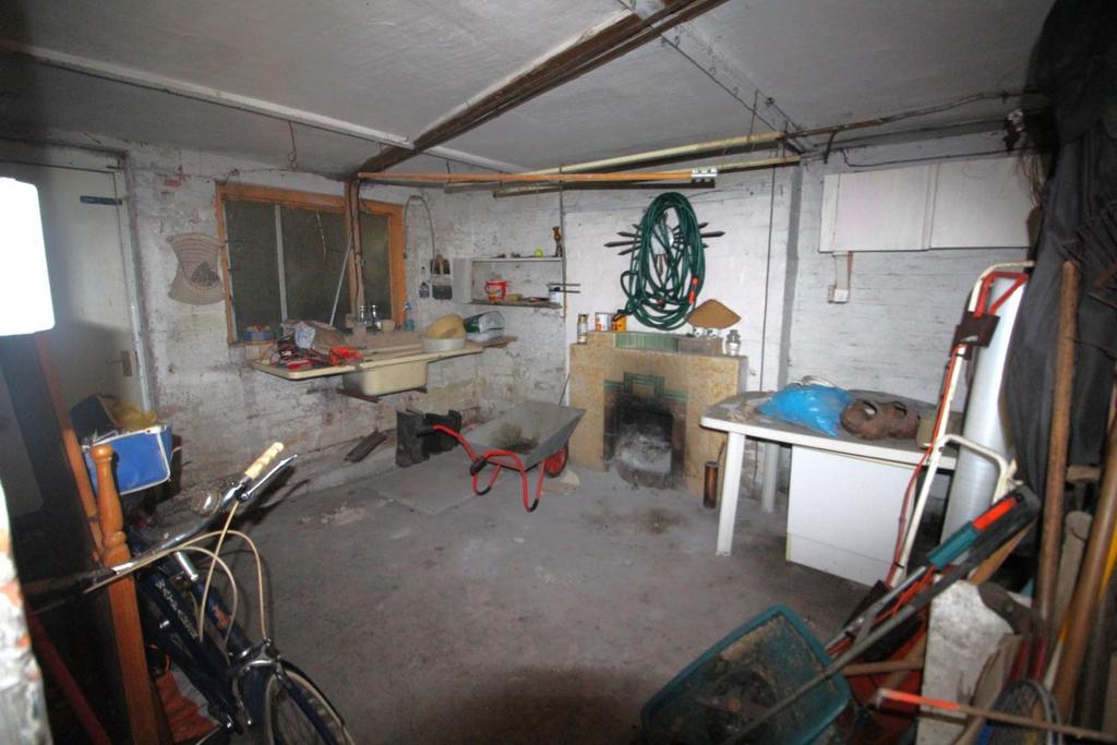 IMG 1896v1.JPG