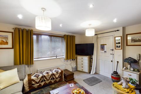 1 bedroom apartment for sale - The Lodge, Guildford Road, Chertsey, Surrey, KT16