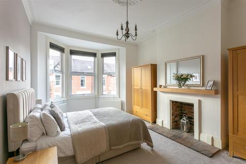 3 bedroom flat for sale - Sandringham Road, South Gosforth, Newcastle Upon Tyne