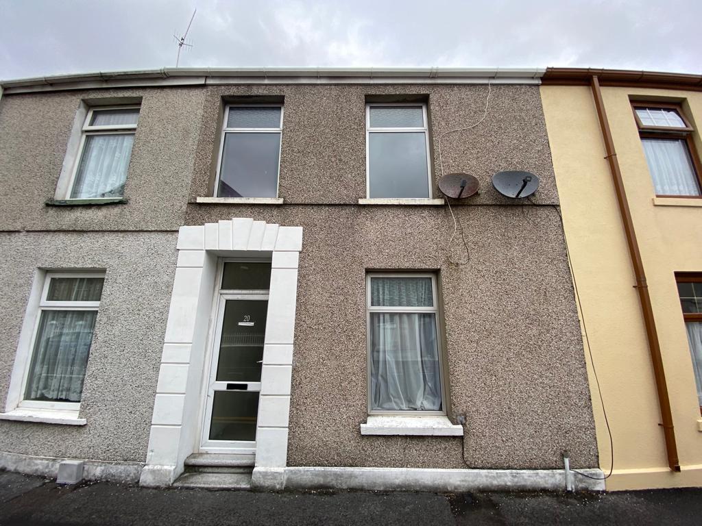 Lakefield Road, Llanelli 3 bed terraced house £99,950