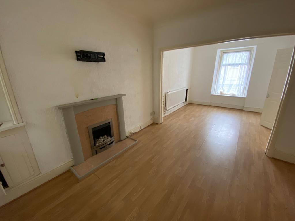 Lakefield Road, Llanelli 3 bed terraced house £99,950