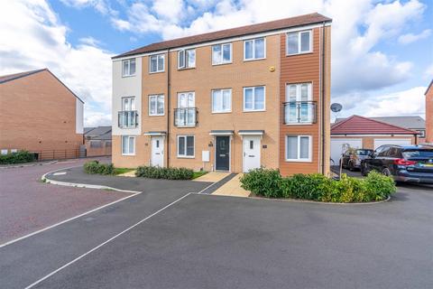 3 bedroom townhouse for sale - Osprey Walk, Great Park, Newcastle Upon Tyne