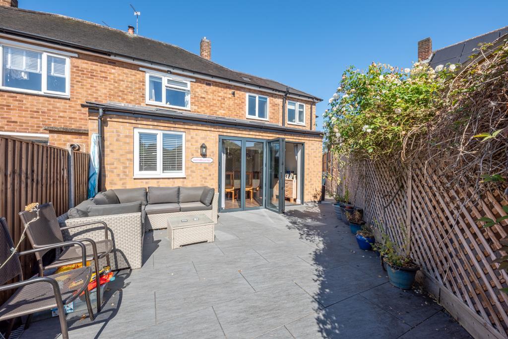 Coronation Walk, Gedling 4 bed semidetached house £300,000