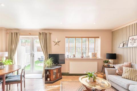 2b Hund Oak Drive, Hatfield, Doncaster, DN7 6RL