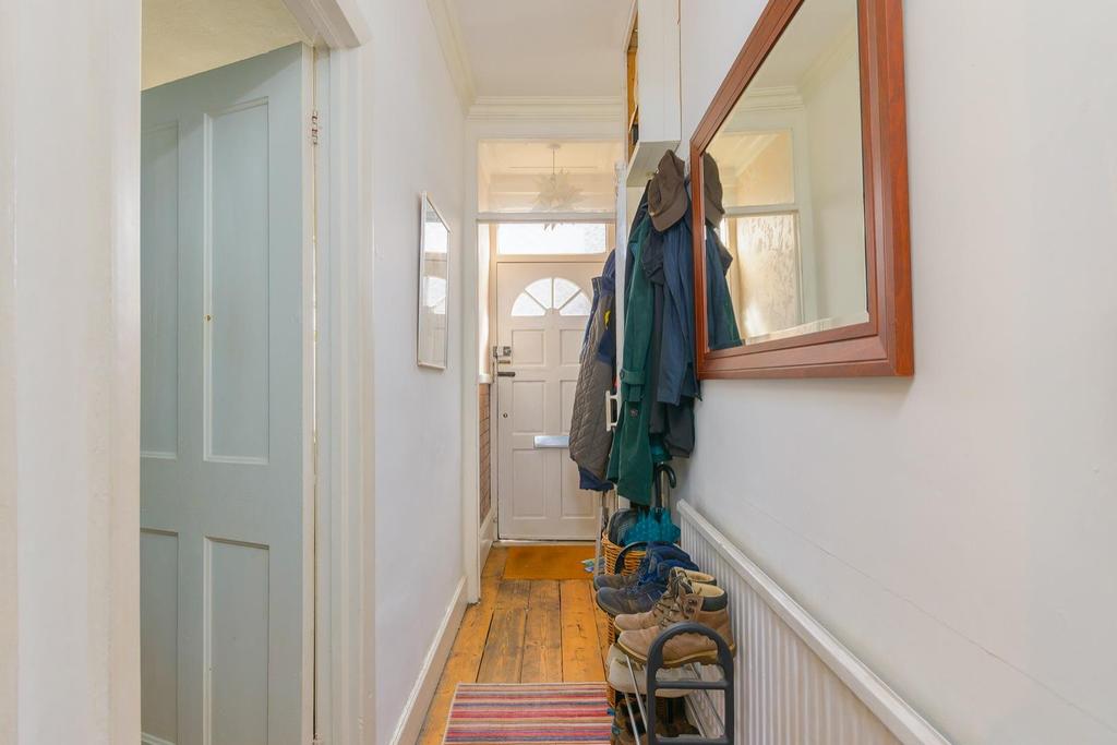 DAORWOTLUAP33 - Hallway B.jpg